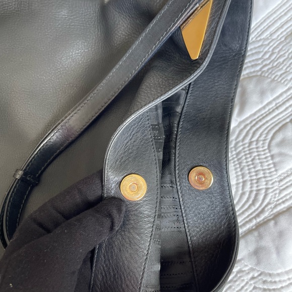 Authentic Salvatore Ferragamo Shoulder Bag - Picture 15 of 17